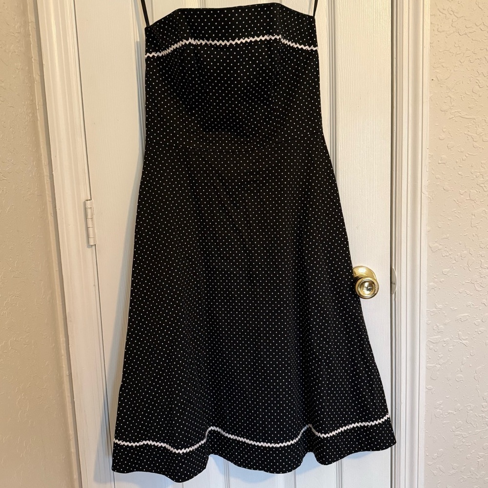 White House Black Market Polka Dot Strapless Knee Length Dress Sz 4